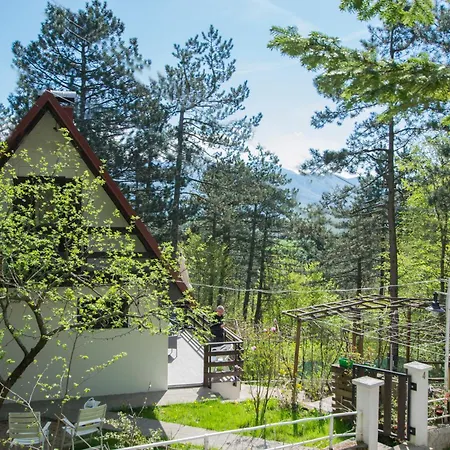 Nyaraló House Nina Lic Fužine