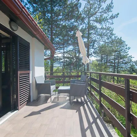 House Nina Lic Nyaraló Fužine