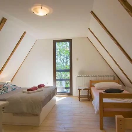 Nyaraló House Nina Lic Fužine